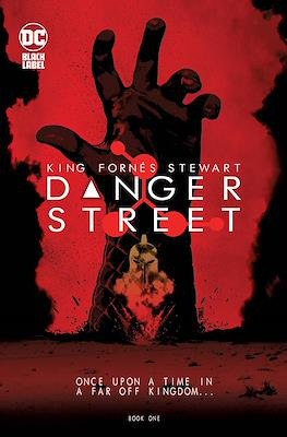 Portada ampliada de DANGER STREET