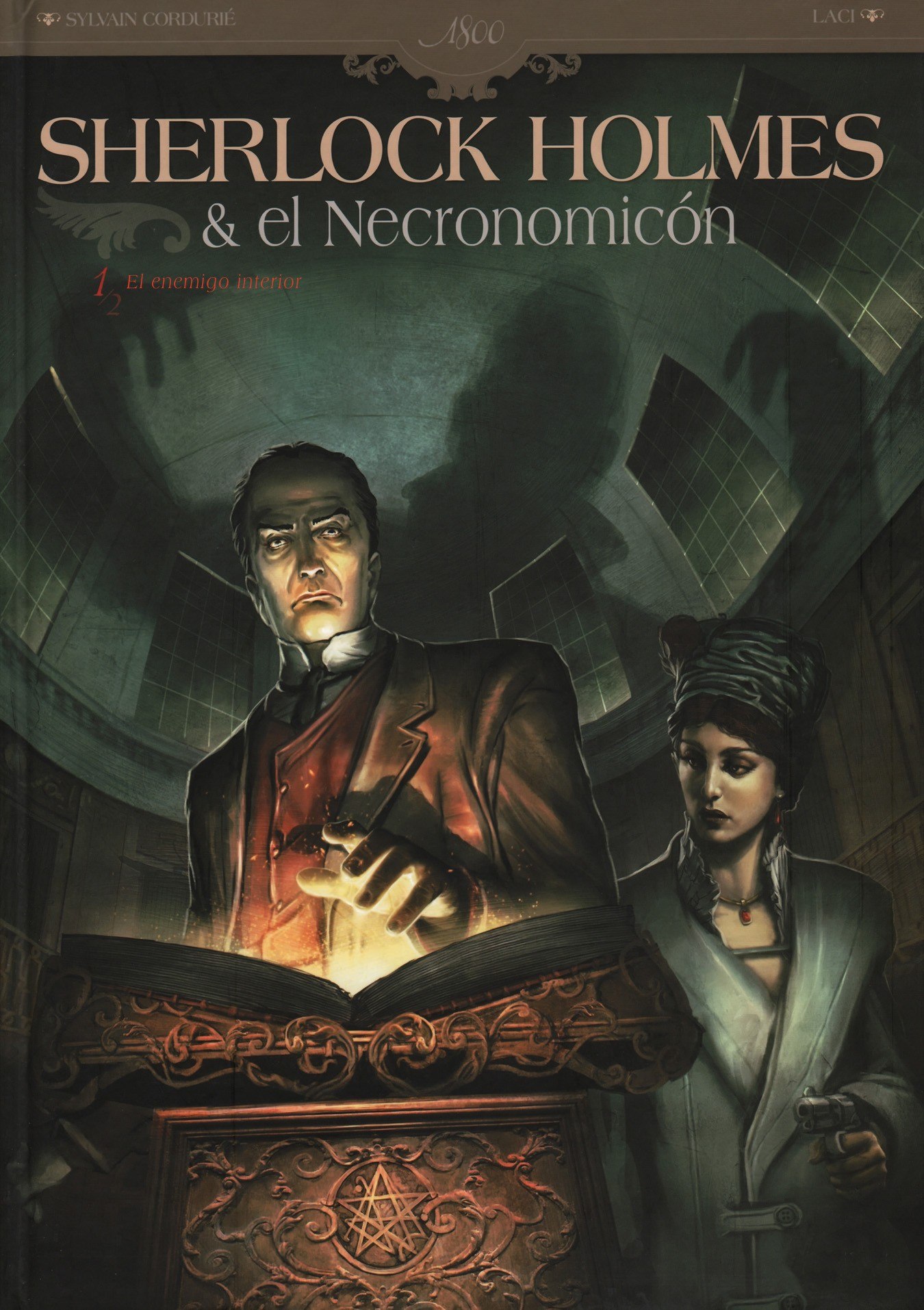 Portada ampliada de SHERLOCK HOLMES & el Necronomicon