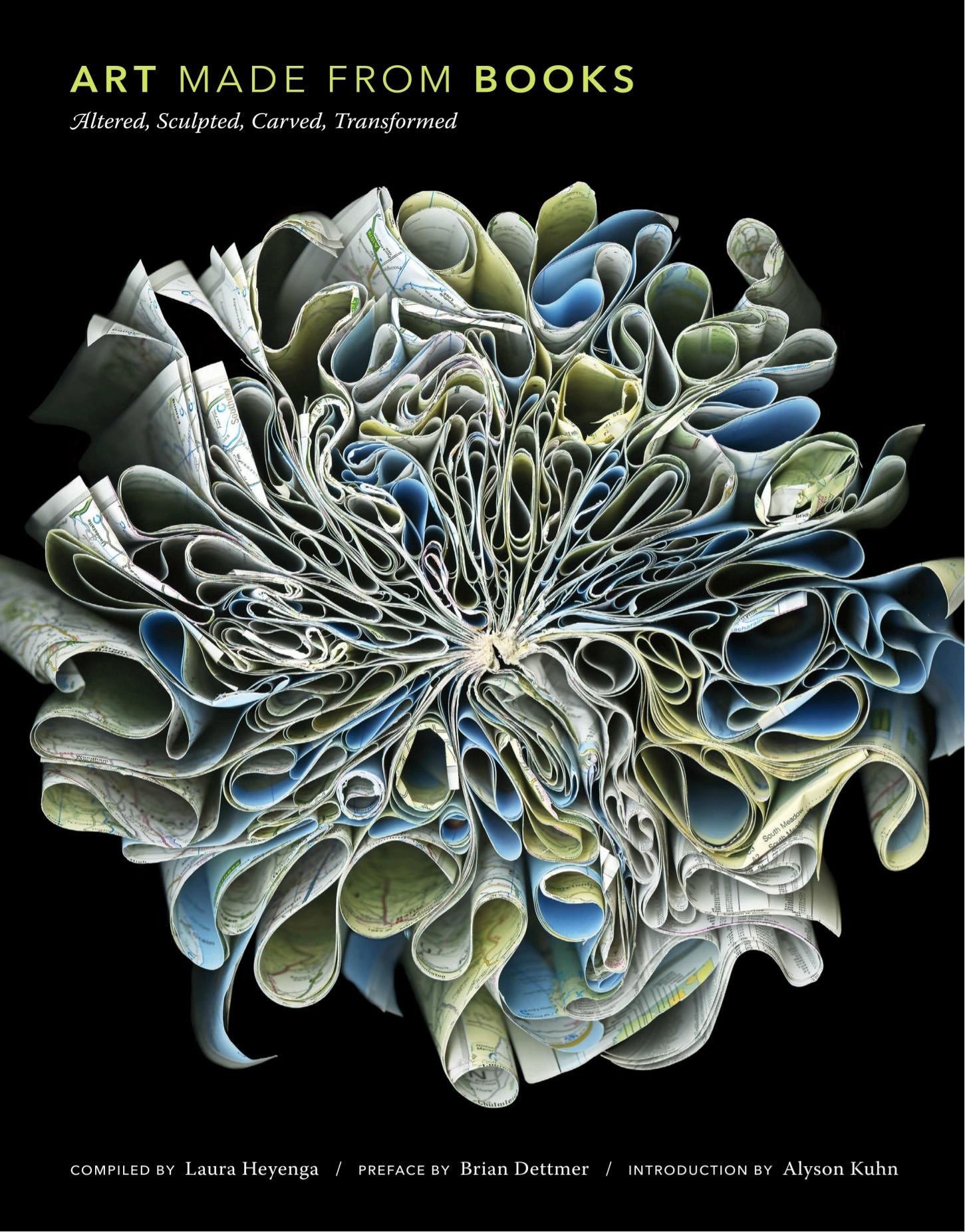 Portada ampliada de ART MADE FROM BOOKS