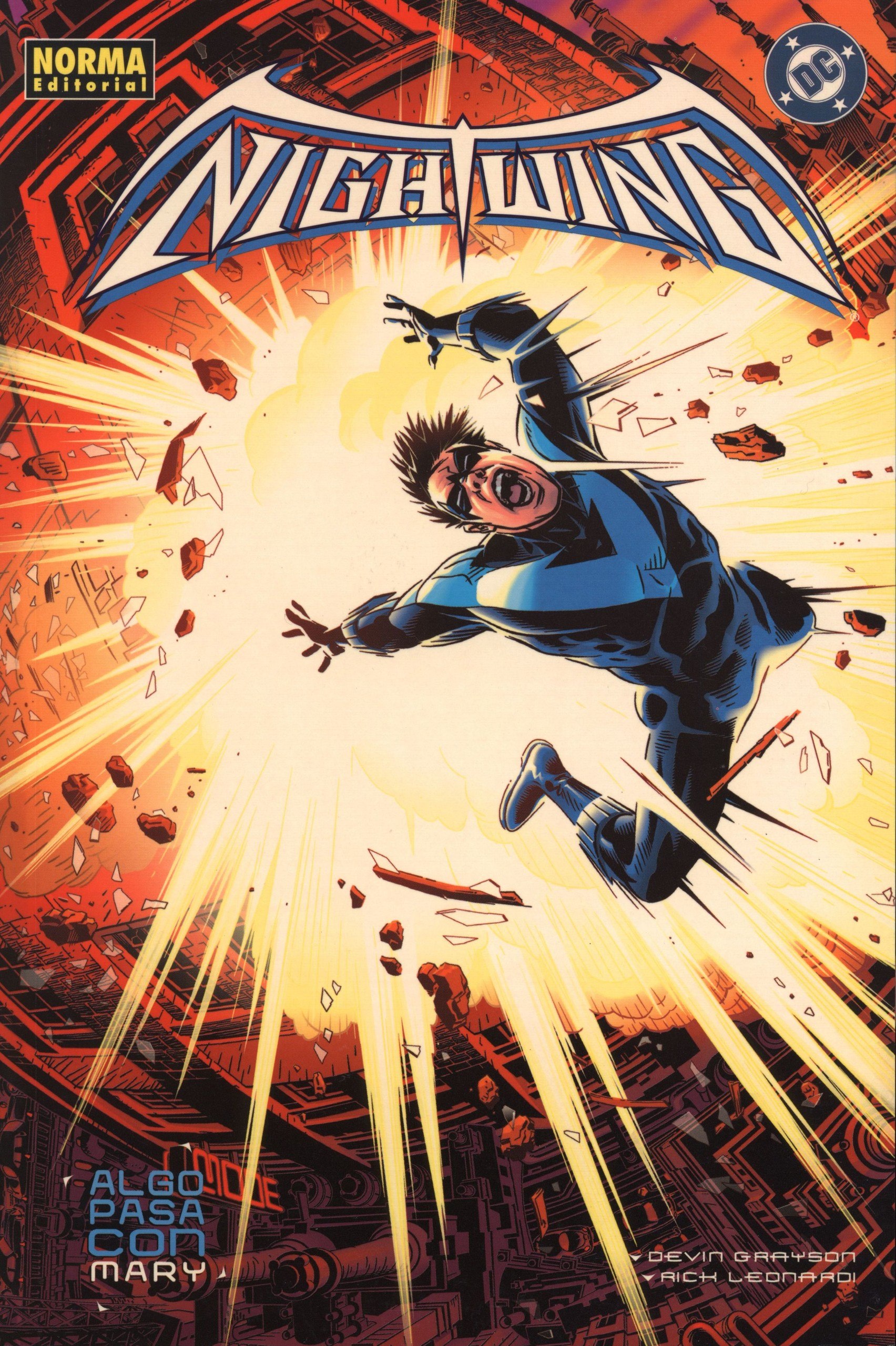 Portada ampliada de Nightwing