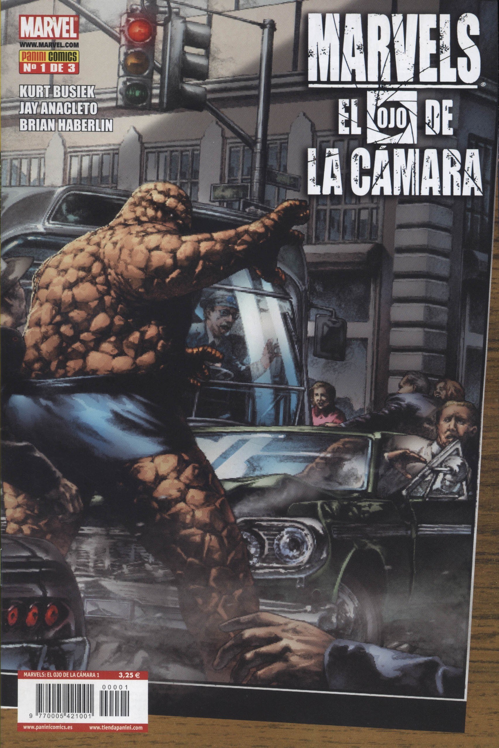 Portada ampliada de MARVELS EL OJO DE LA CÁMARA